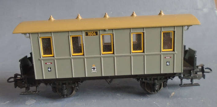 MARKLIN HO SCALE - PASSENGER COACH