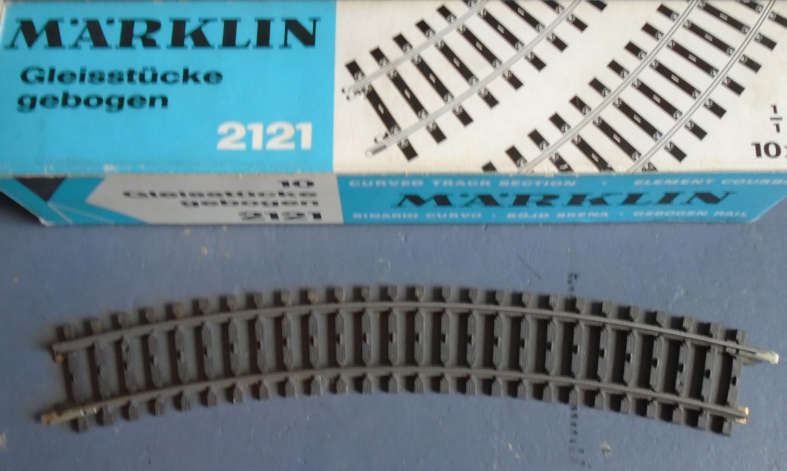 MARKLIN HO SCALE - 2121 K TRACK 10 X 1/1 CURVED TRACK, BOXED