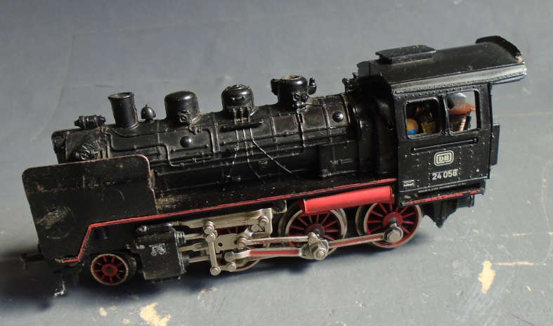 MARKLIN  HO SCALE - BR 24 STEAM LOCO AS SPARES