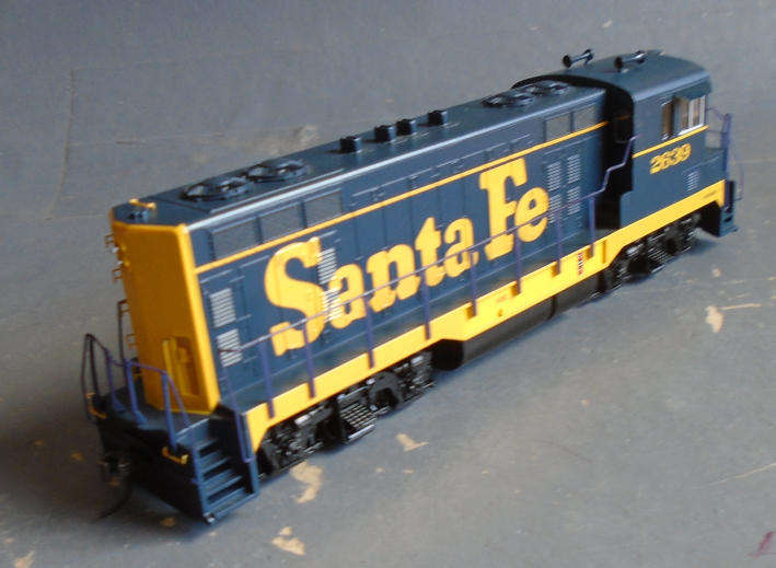 ATHEARN HO SCALE - SANTA FE CF7 DIESEL LOCO, BOXED, DCC READY R950.00