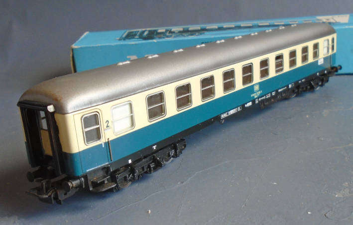 MARKLIN HO SCALE - DB 2 nd CLASS EXPRESS COACH, BOXED