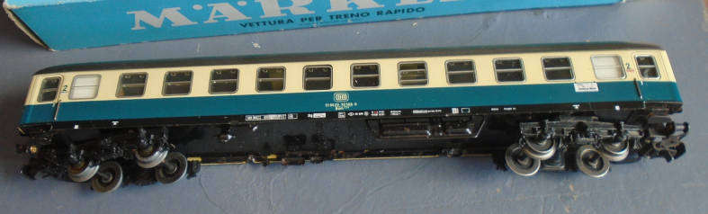 MARKLIN HO SCALE - DB 2 nd CLASS EXPRESS COACH, BOXED