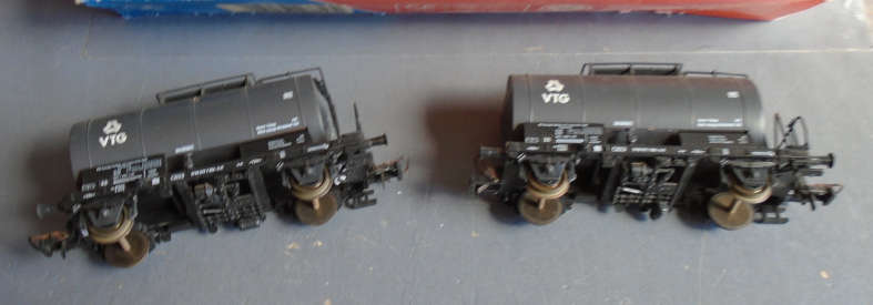 ROCO HO SCALE - 2 X VYG TANKER WAGONS, BOXED