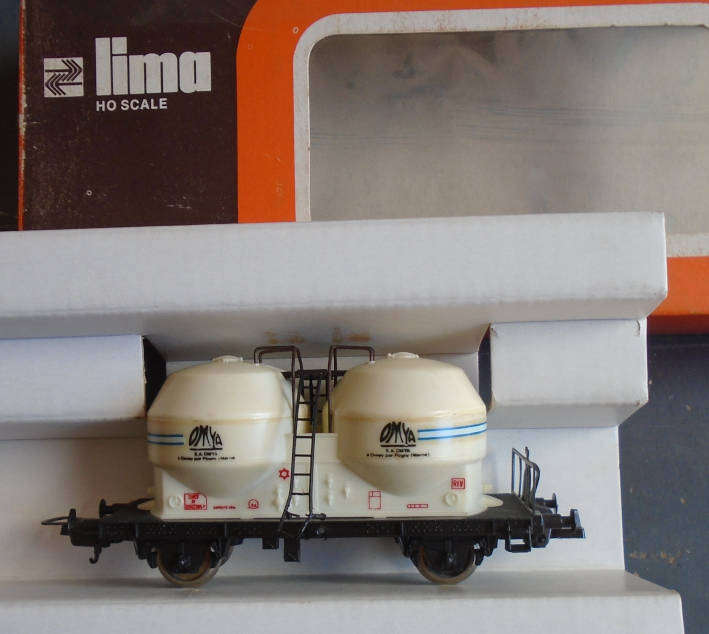 LIMA HO SCALE - 2 TANK CONTAINER WAGON, LADDER REPAIRED, BOXED