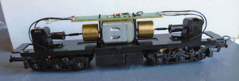 FRATESCHI HO SCALE - SAR CLASS 32/33 DIESEL CHASSIS COMPLETE, BOXED