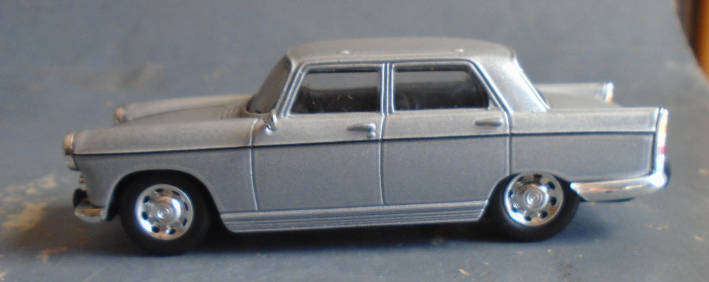 DEL PRADO 1/43 SCALE - PEUGEOT 404 SEDAN