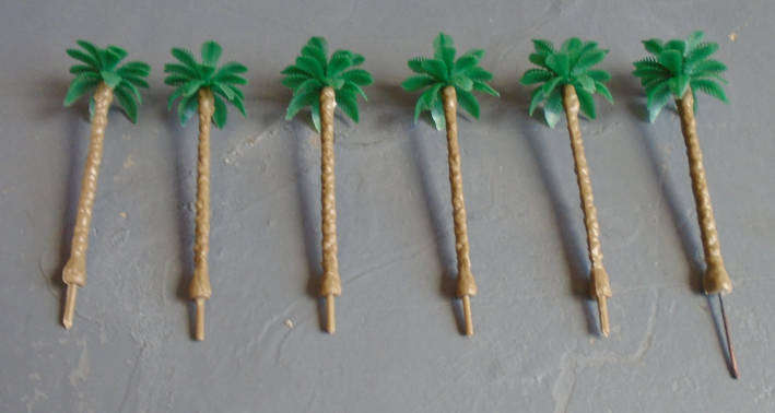 N SCALE - 6 X PALM TREES