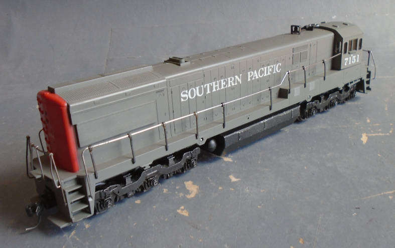 ATHEARN HO SCALE - U28-C SOUTHERN PACIFIC DIESEL LOCO, BOXED