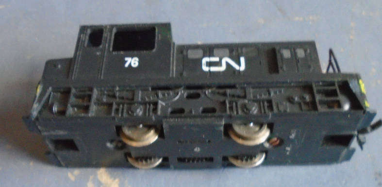 LIMA HO SCALE - CN DIESEL SHUNTER, NEEDS REAR COUPLING