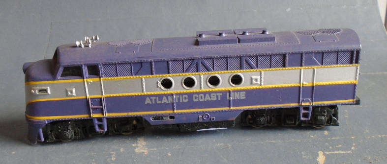 AHM HO SCALE - ACL DIESEL LOCO, NEEDS COUPLINGS