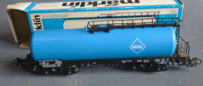 MARKLIN HO SCALE - ARAL TANK WAGON, BOXED