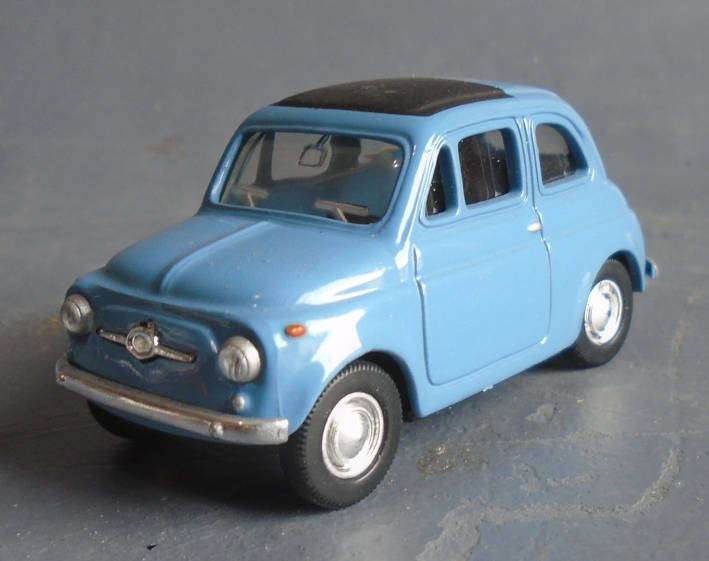 DEL PRADO 1/43 SCALE - FIAT 500