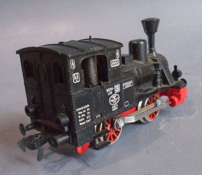 FLEISCHMANN HO SCALE - GERMAN 0-4-0 STEAM LOCO,