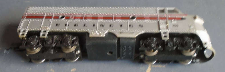 BACHMANN HO SCALE - BURLINTON DIESEL LOCO, NEEDS FRONT COUPLING