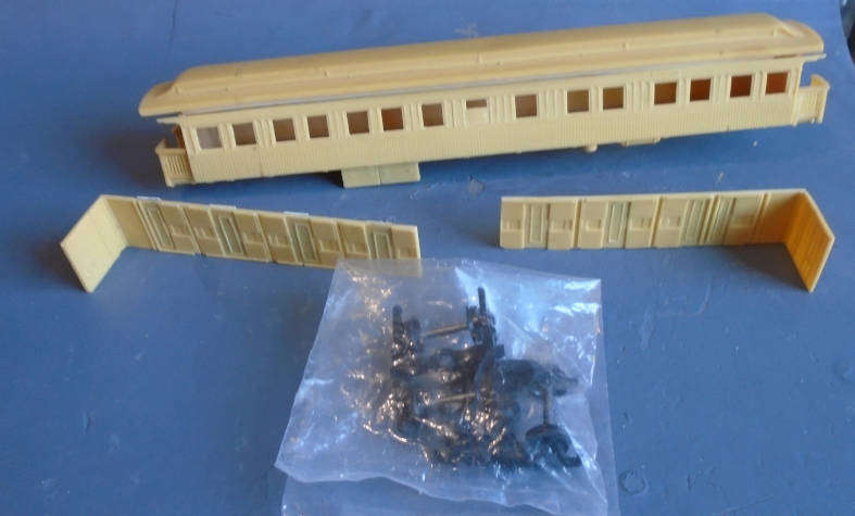 SCALECRAFT HO SCALE - SAR BALCONY PASSENGER COACH KIT, IN PKT