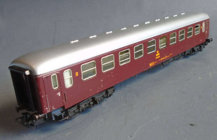 MARKLIN HO SCALE - DSB PASSENGER COACH