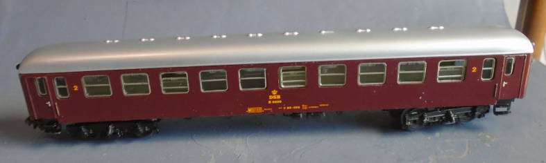 MARKLIN HO SCALE - DSB PASSENGER COACH