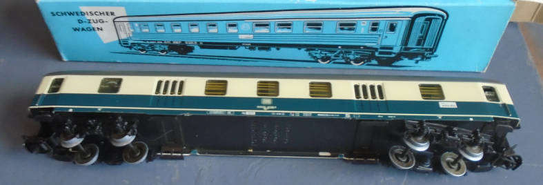 MARKLIN HO SCALE - DB EXPRESS COACH, BOXED