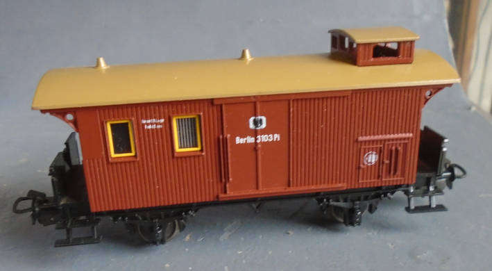 MARKLIN HO SCALE - BERLIN GOODS WAGON