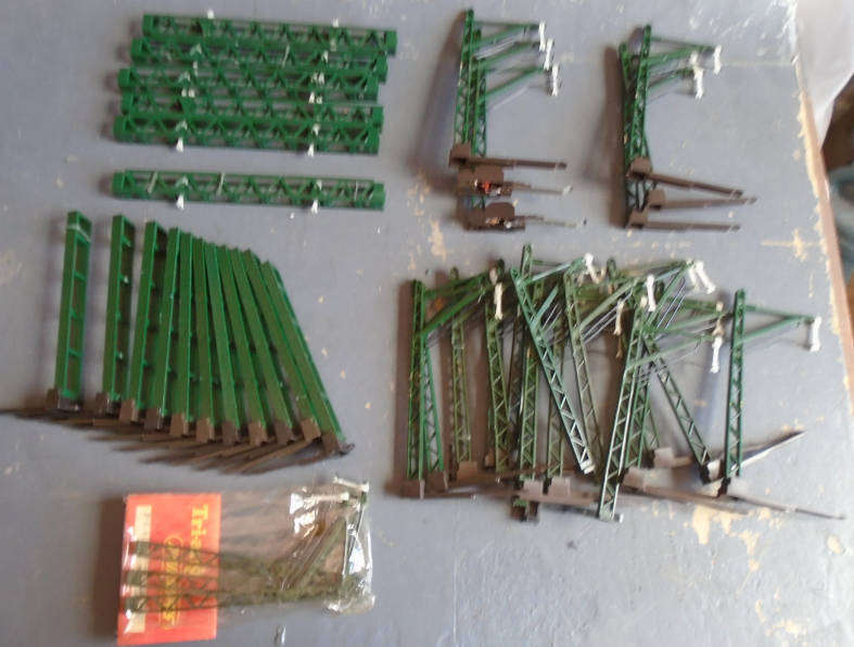 OO/HO SCALE -CATENARY JOB LOT AS PER FOTOS