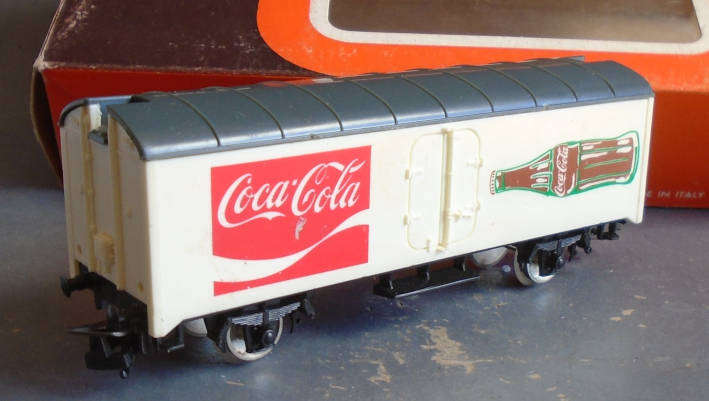 LIMA HO SCALE - COCA COLA GOODS WAGON , BOXED