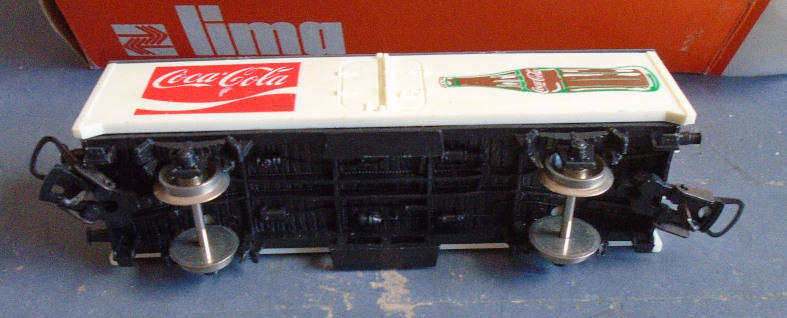 LIMA HO SCALE - COCA COLA GOODS WAGON , BOXED