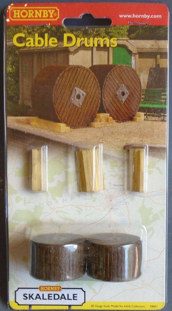 HORNBY OO SCALE - CABLE DRUMS, CARDED