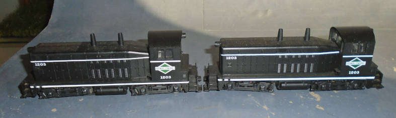 ATHEARN HO SCALE - ILLINOIS CENTRAL DOUBLE HEADER COW & PUP DIESEL LOCO & DUMMY, NEEDS COUPLINGS