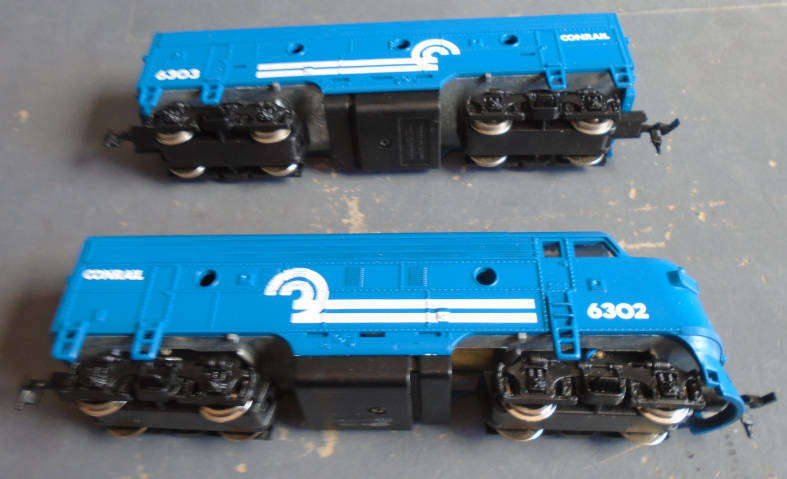 MANTUA HO SCALE - CONRAIL F7A/ F7 DIESEL LOCO & DUMMY LOCO, BOTH BOXED