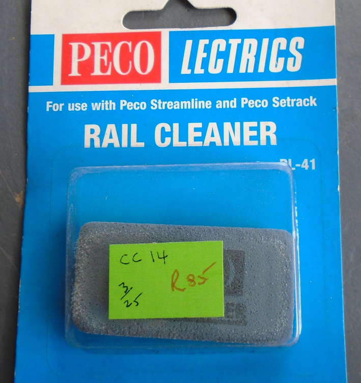 PECO - RAIL CLEANER CARDED