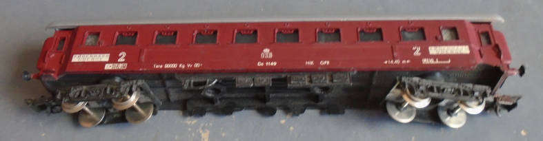 LIMA HO SCALE - DSB 2ndCLASS PASSENGER COACH