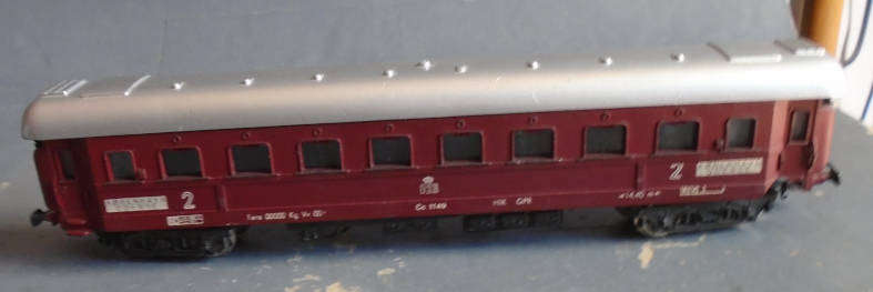 LIMA HO SCALE - DSB 2ndCLASS PASSENGER COACH