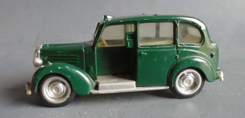 ERTL 1/43 SCALE - FX 3 LONDON TAXI AS PER FOTOS