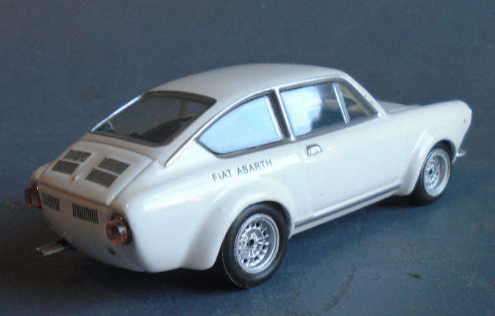 METRO 1/43 SCALE - FIAT ABARTH QT 2000