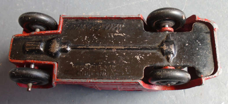 DINKY - 1950s FIRE ENGINE AS PER FOTO