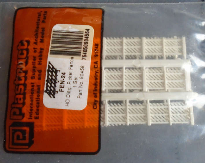 PLASTRUCT HO SCALE - PICKET FENCE IN PKT