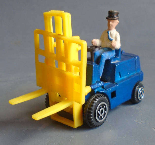 1/64SCALE - FORKLIFT WITH DRIVER