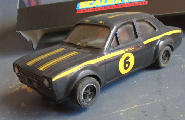 SCALEXTRIC 1/32 SCALE - VINTAGE FORD ESCORT Mk 1, BOXED (NOT ORIGINAL BOX)