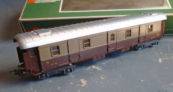 LIMA HO SCALE - FS POSTAL VAN, BOXED