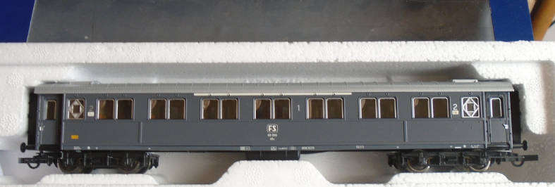 ROCO HO SCALE - FS 2nd CLASS PASSENGER COACH, BOXED