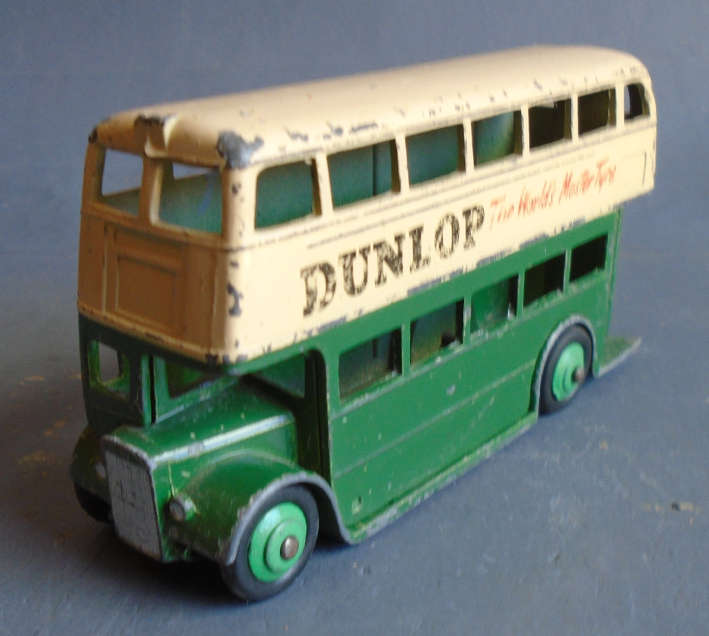 DINKY - VINTAGE DOUBLE DEKKER BUS