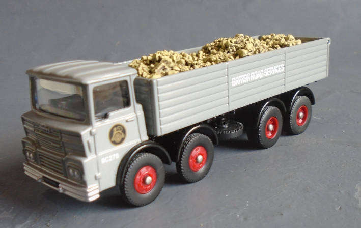 LLEDO 1/76 OO SCALE - BRS GUY BIG J TIPPER TRUCK, BOXED