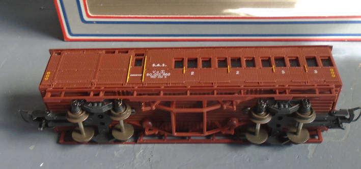 LIMA HO SCALE - SAR GUARDS VAN, BOXED, RAILING ALL INTACT