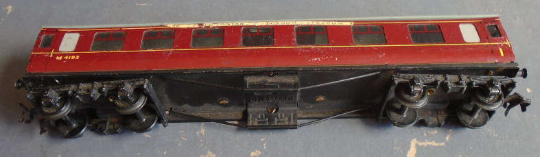 HORNBY/DUBLO OO SCALE - TIN PLATE CALEDONIAN LONDON-GLASGOW PASSENGER COACH