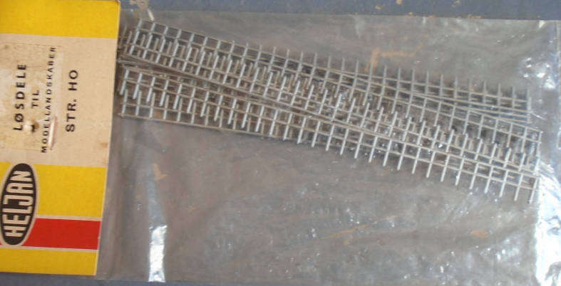 HELJAN HO SCALE - STRAIGHT FENCING, IN PKT