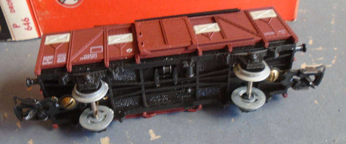 JOUEF HO SCALE - CLOSED GOODS WAGON