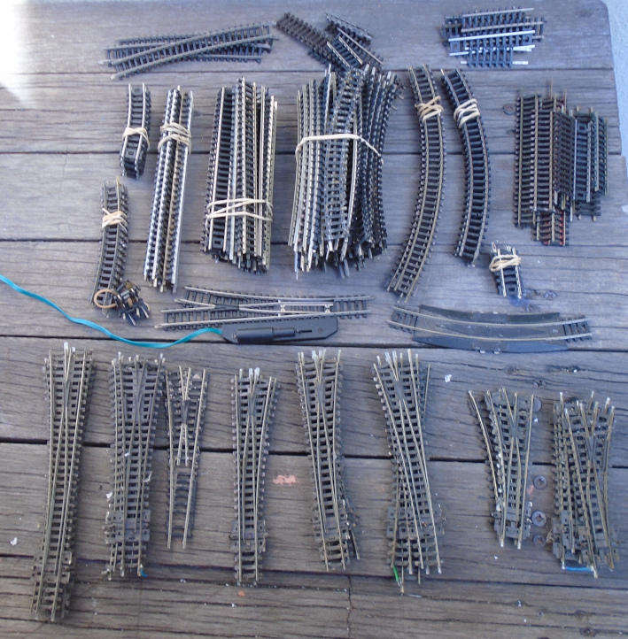 N SCALE TRACK JOB LOT AS PER FOTOS, DETAILS BELOW