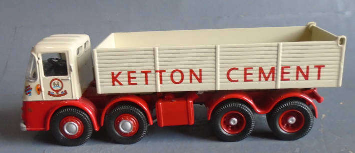 CORGI 1/50 SCALE - ERF KV KETTON CEMENBT TIPPER TRUCK