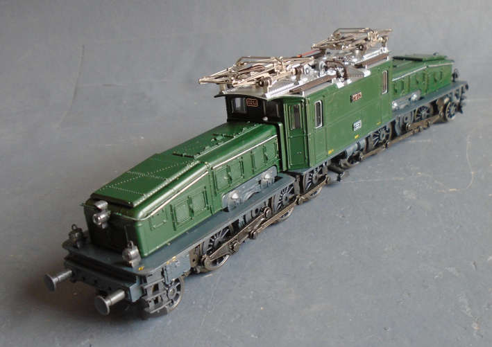 ROCO HO SCALE - SBB KROKODILE ELECTRIC LOCO, BOXED