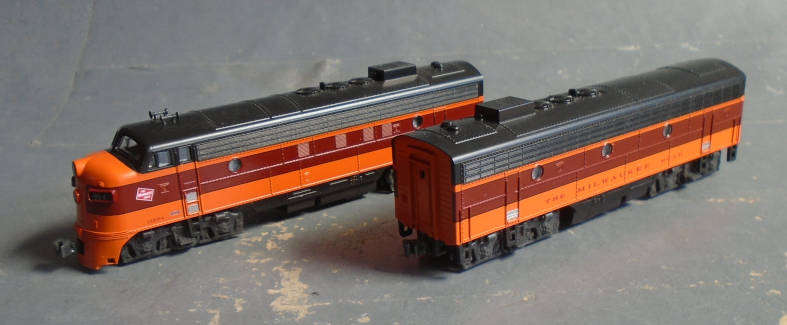 KATO N SCALE - MILWAUKEE EMD FP7A/F7B DIESEL LOCO SET, BOTH POWERED, BOXED